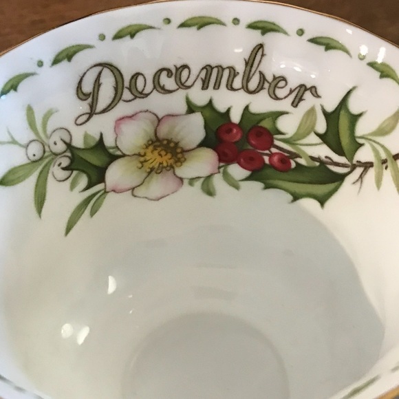 Royal Albert DECEMBER Flower of the Month tea cup and Saucer Made in England - Picture 2 of 6